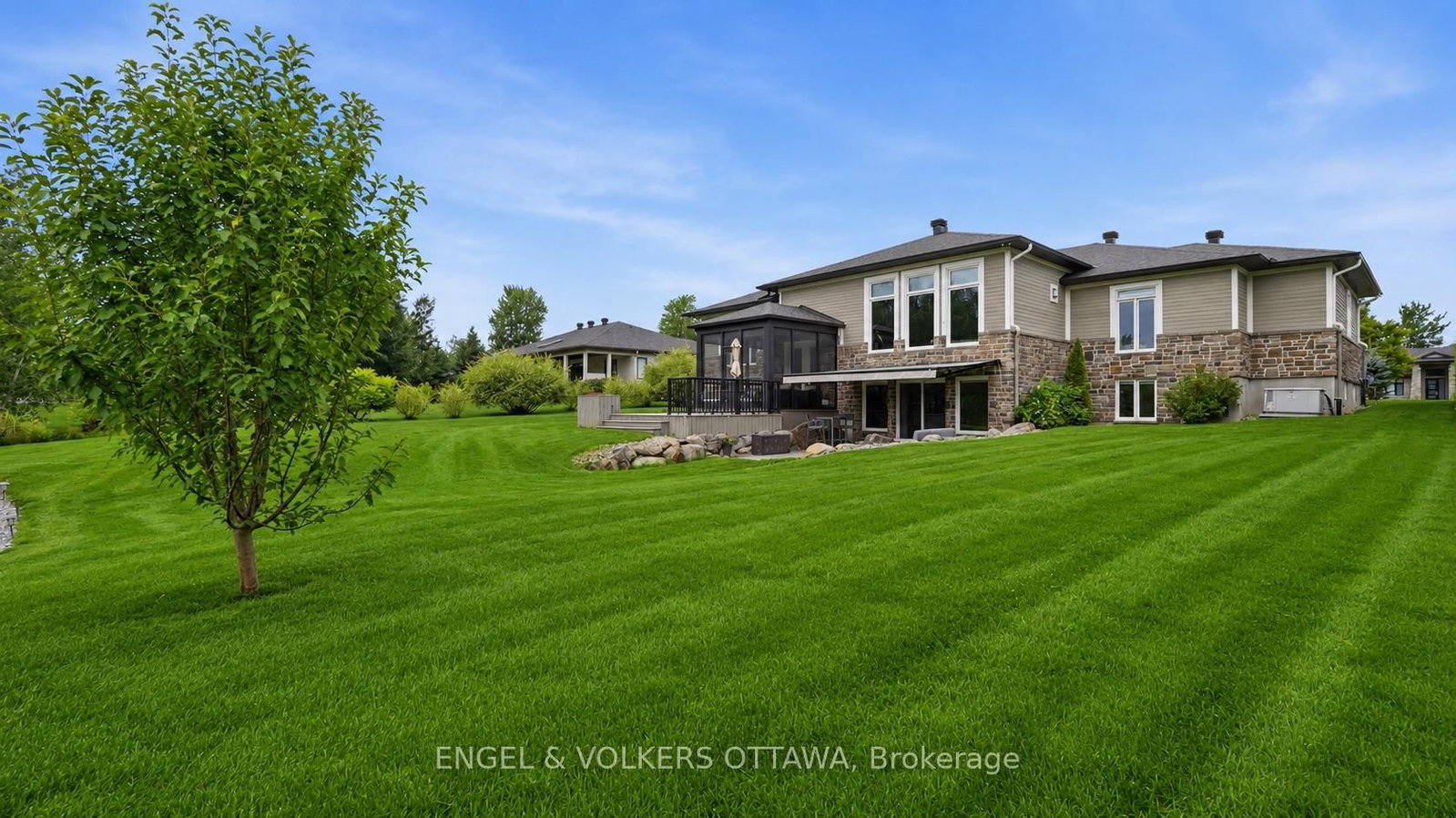 1914 Cedarlakes Way • Ottawa, ON photo 38