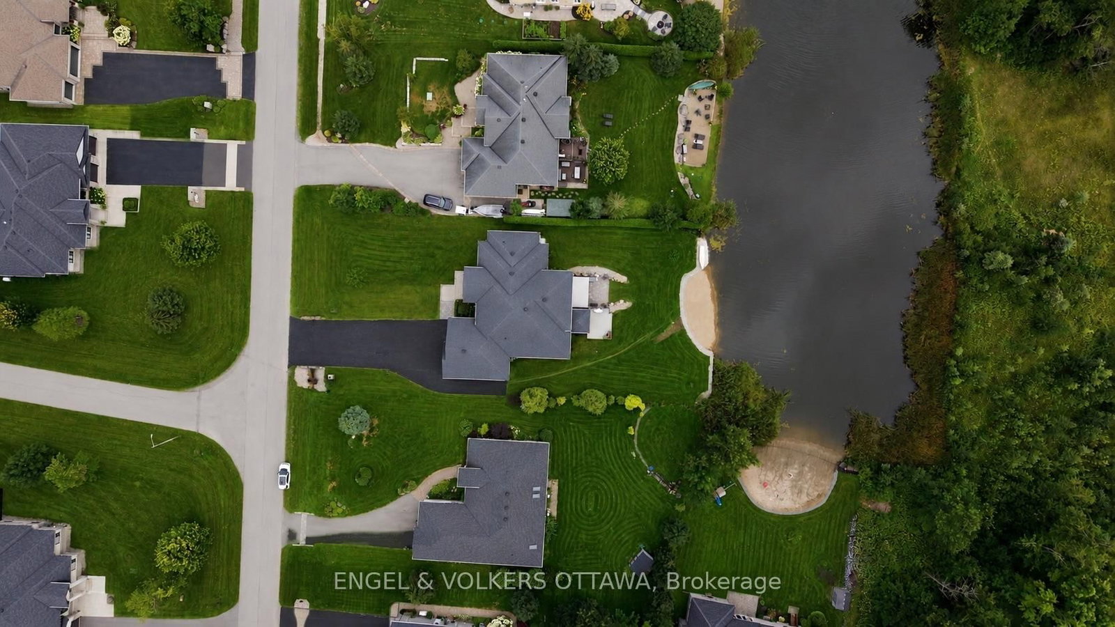 1914 Cedarlakes Way • Ottawa, ON photo 42