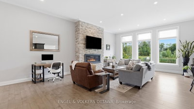 1914 Cedarlakes Way • Ottawa, ON photo 6