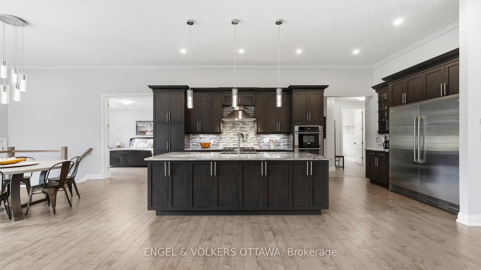 1914 Cedarlakes Way • Ottawa, ON photo 8