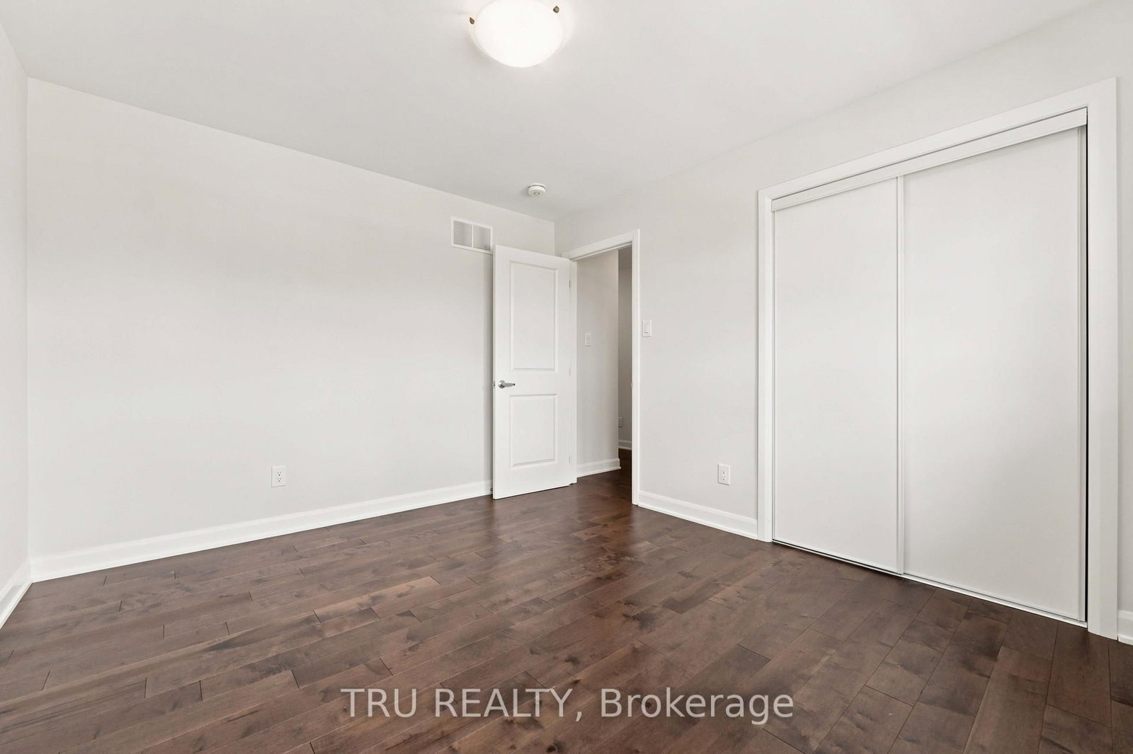 603 Winterset Road • Ottawa, ON photo 24