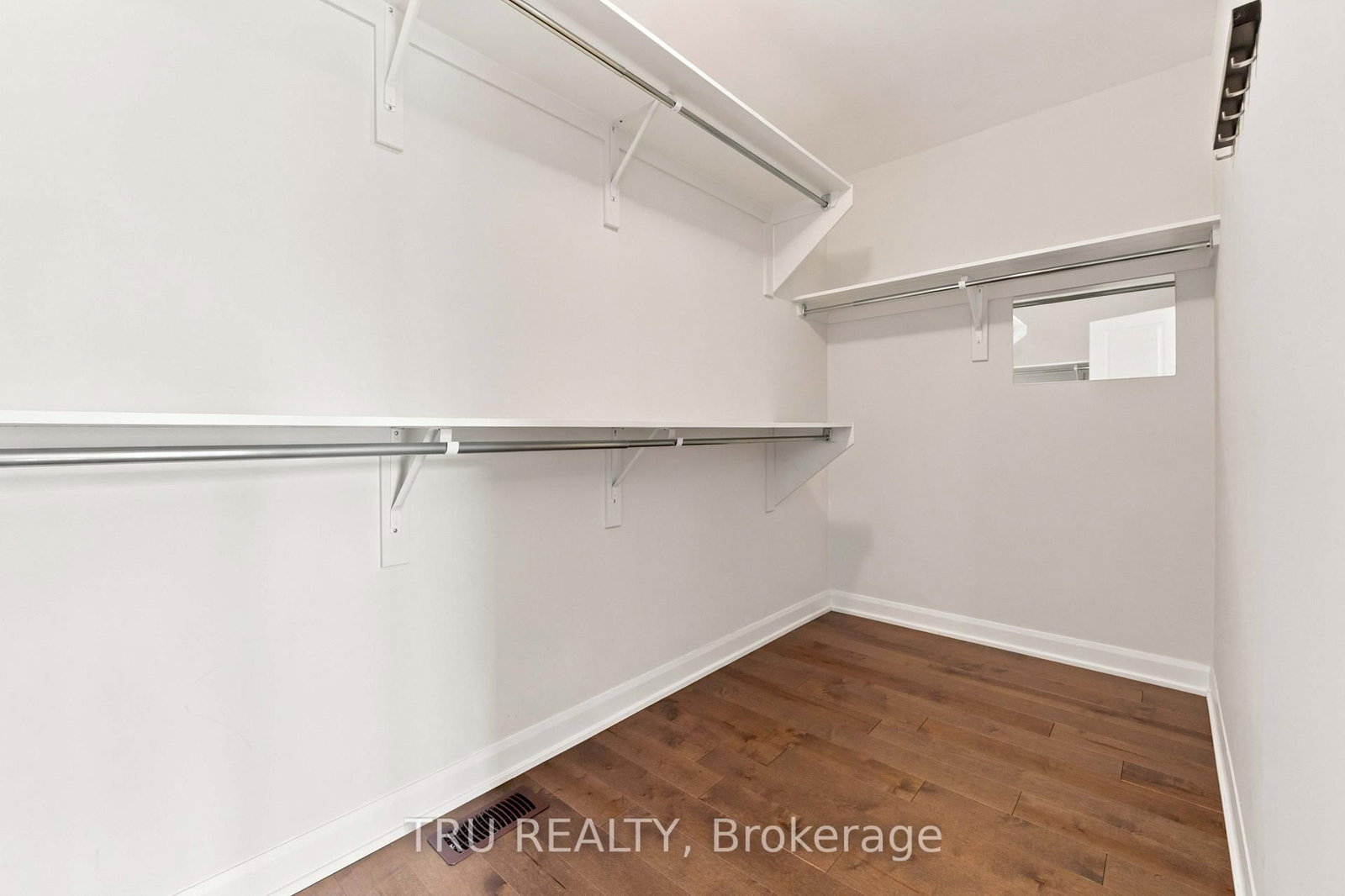 603 Winterset Road • Ottawa, ON photo 35