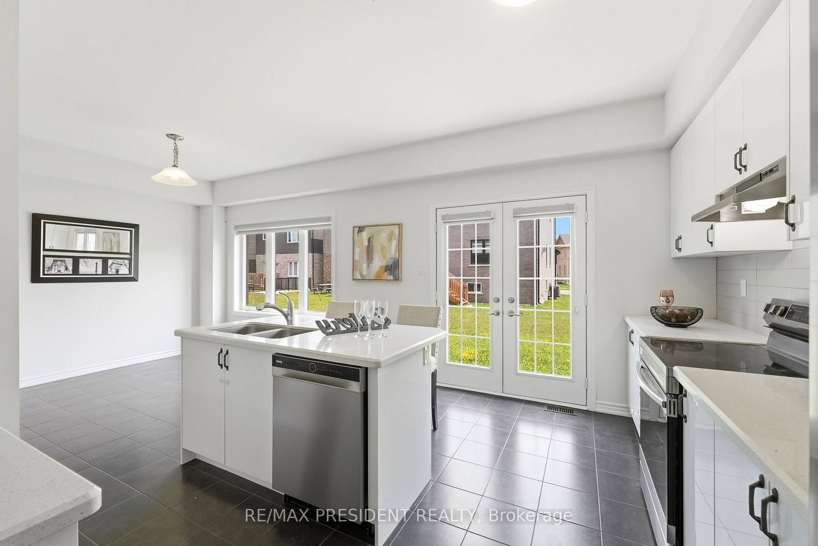 10 Poole Street • Brantford, ON photo 14