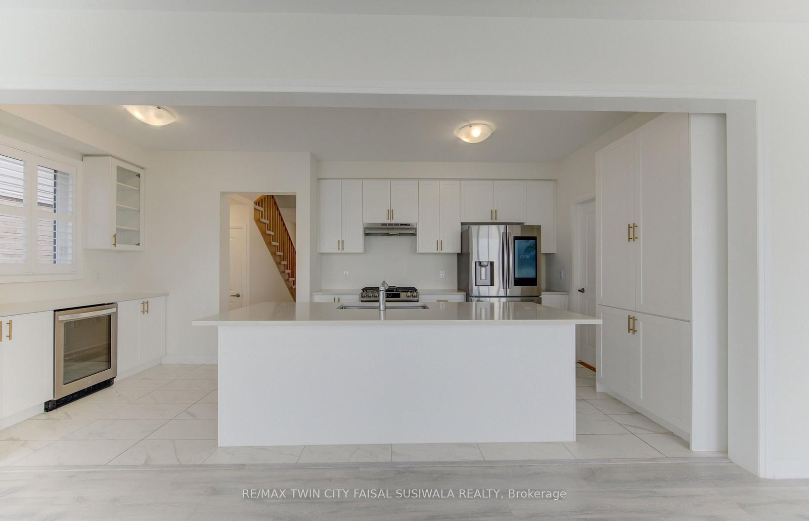 10 Mildred Gillies Street • North Dumfries, ON photo 6