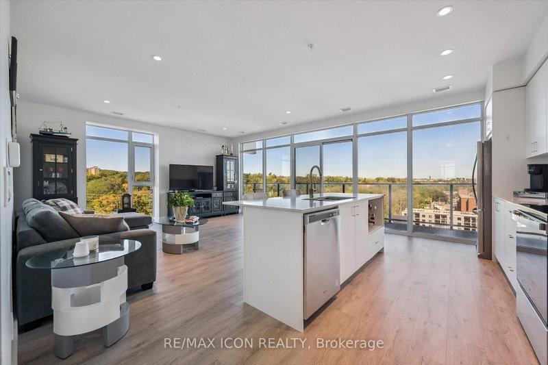 902 - 15 Glebe Street