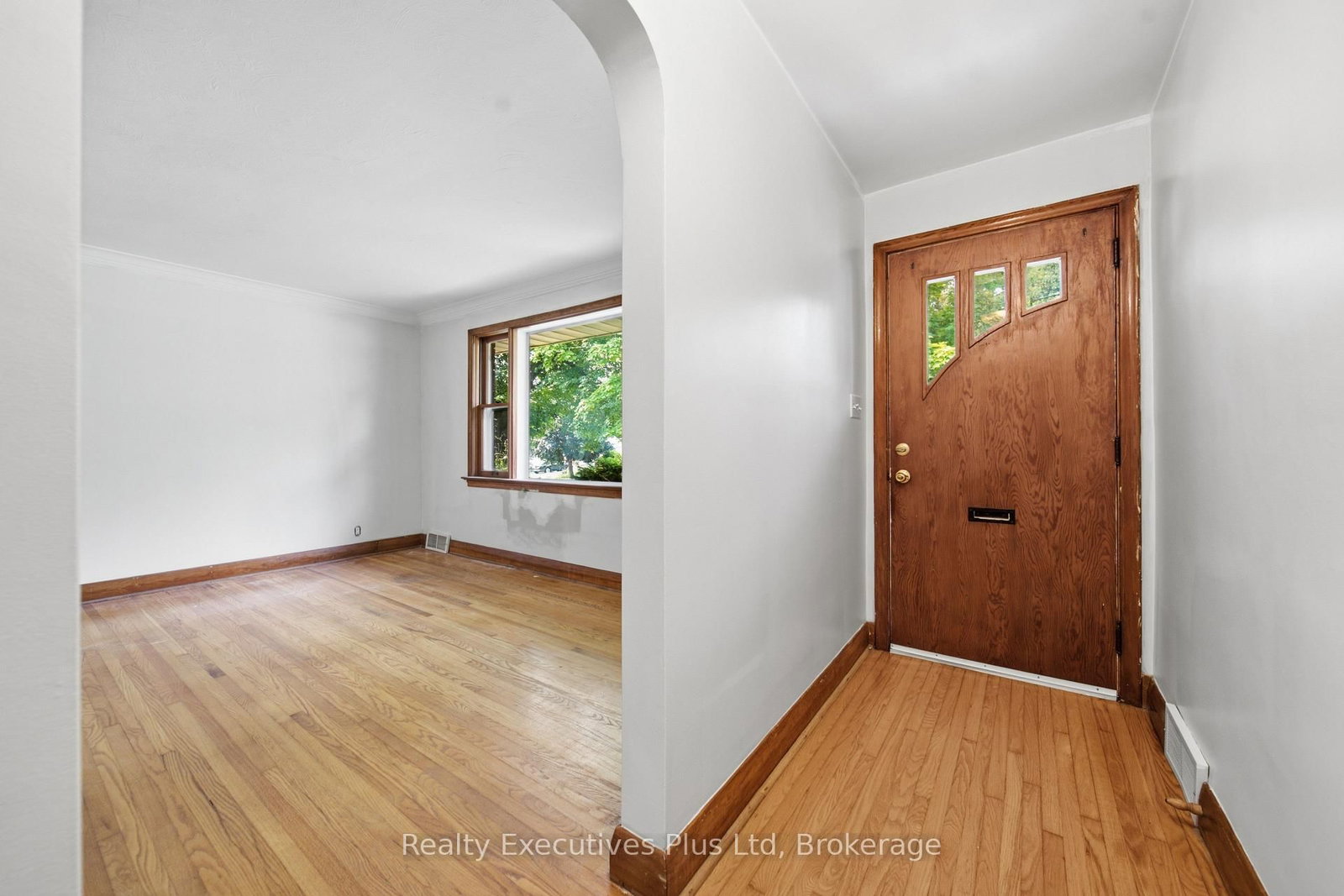 361 Metcalfe Street • Guelph, ON photo 4