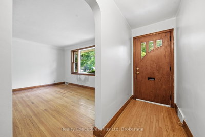 361 Metcalfe Street • Guelph, ON photo 4