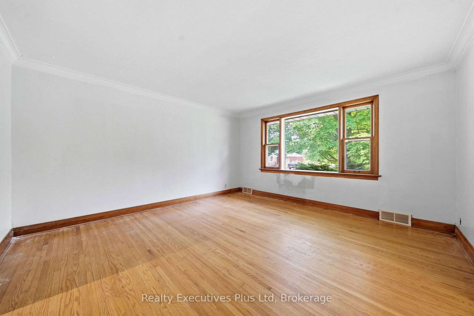361 Metcalfe Street • Guelph, ON photo 5