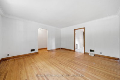 361 Metcalfe Street • Guelph, ON photo 6