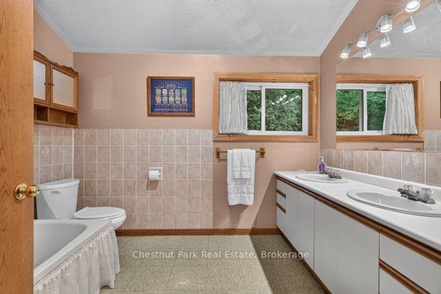 1039 South Waseosa Lake Road • Huntsville, ON photo 17