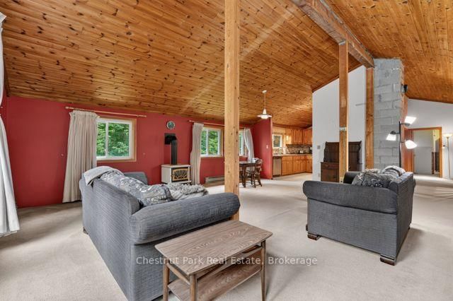 1039 South Waseosa Lake Road • Huntsville, ON photo 8