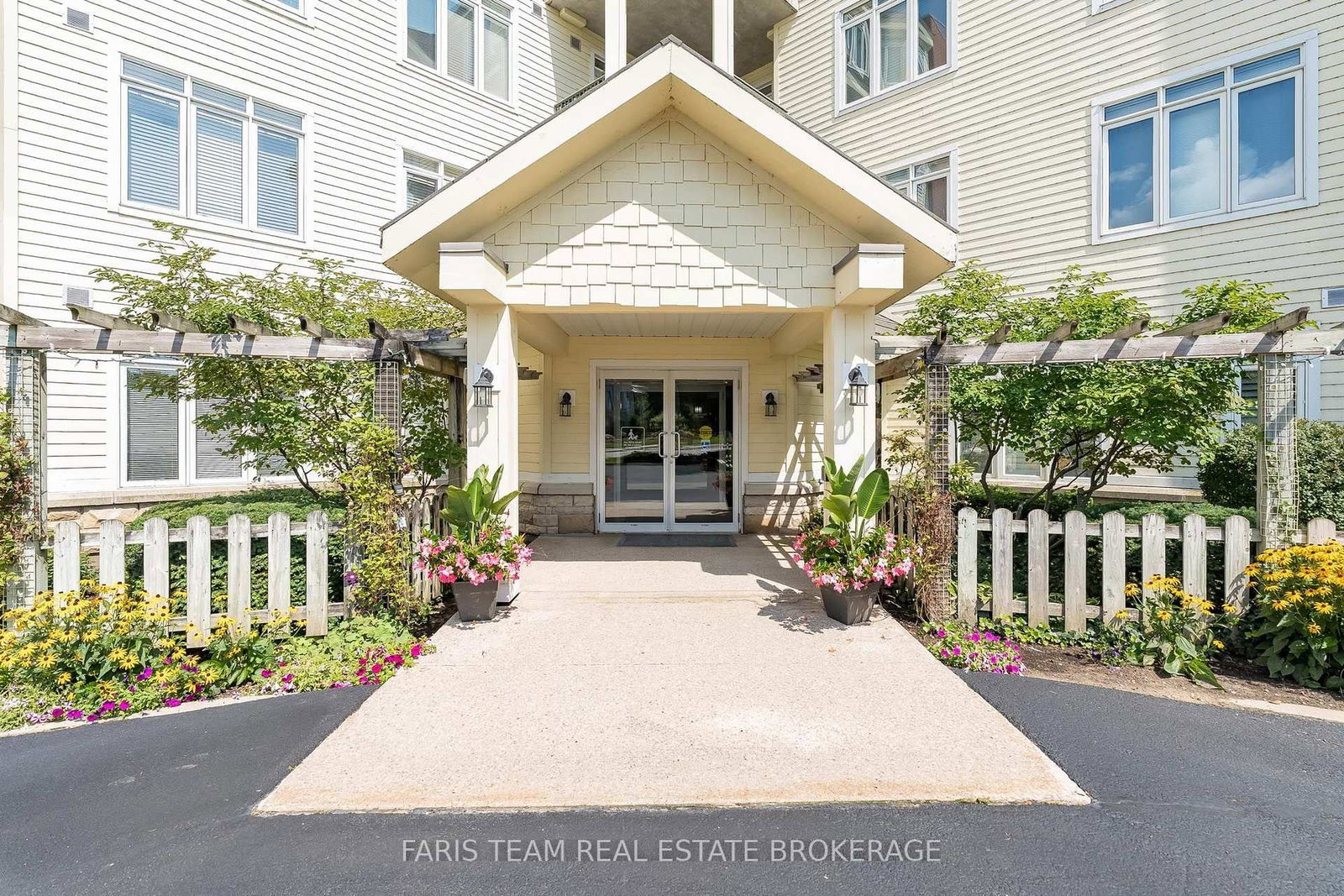 10 Bay Street E • #301 • Blue Mountains, ON photo 3