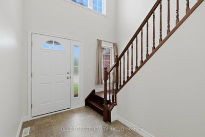 1888 Stackhouse Crescent • London North, ON photo 4