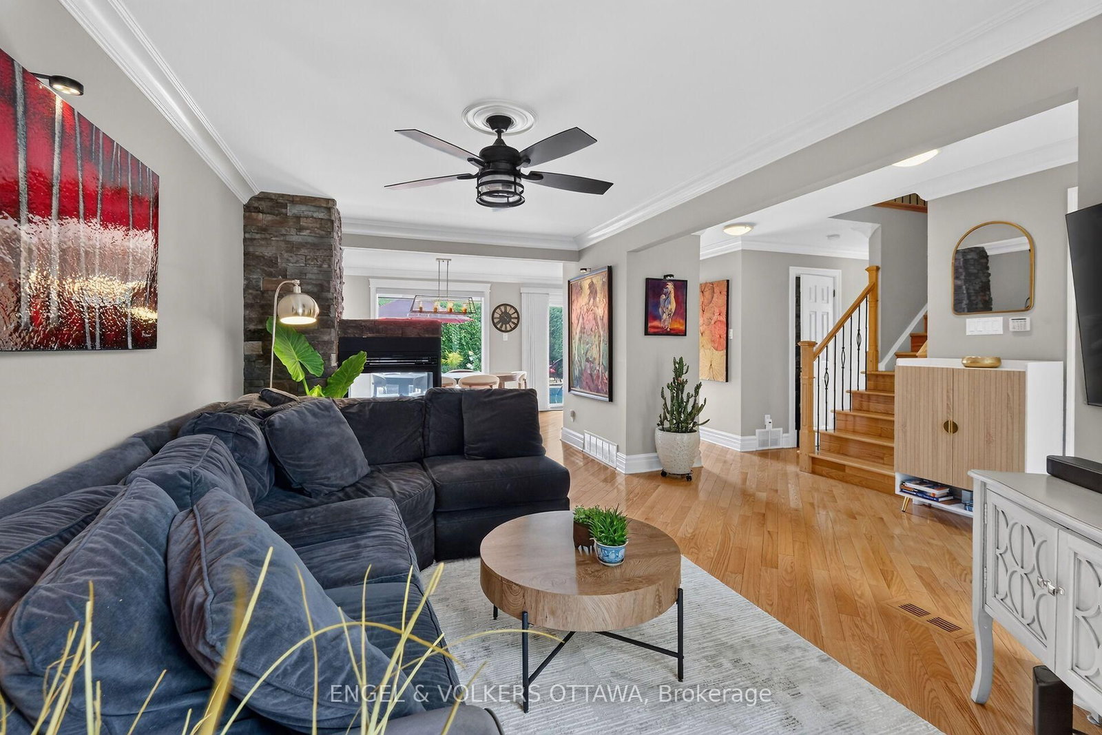 1069 St Germain Crescent • Ottawa, ON photo 10