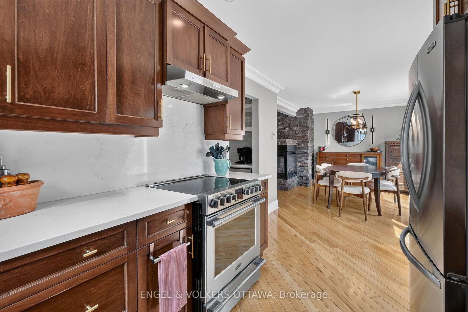 1069 St Germain Crescent • Ottawa, ON photo 11