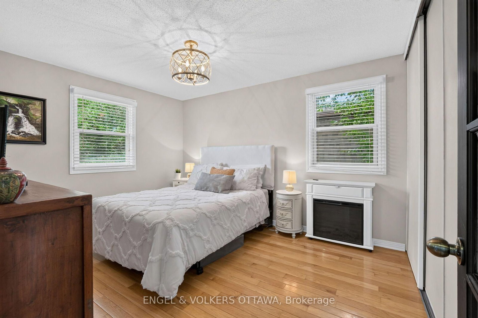 1069 St Germain Crescent • Ottawa, ON photo 24