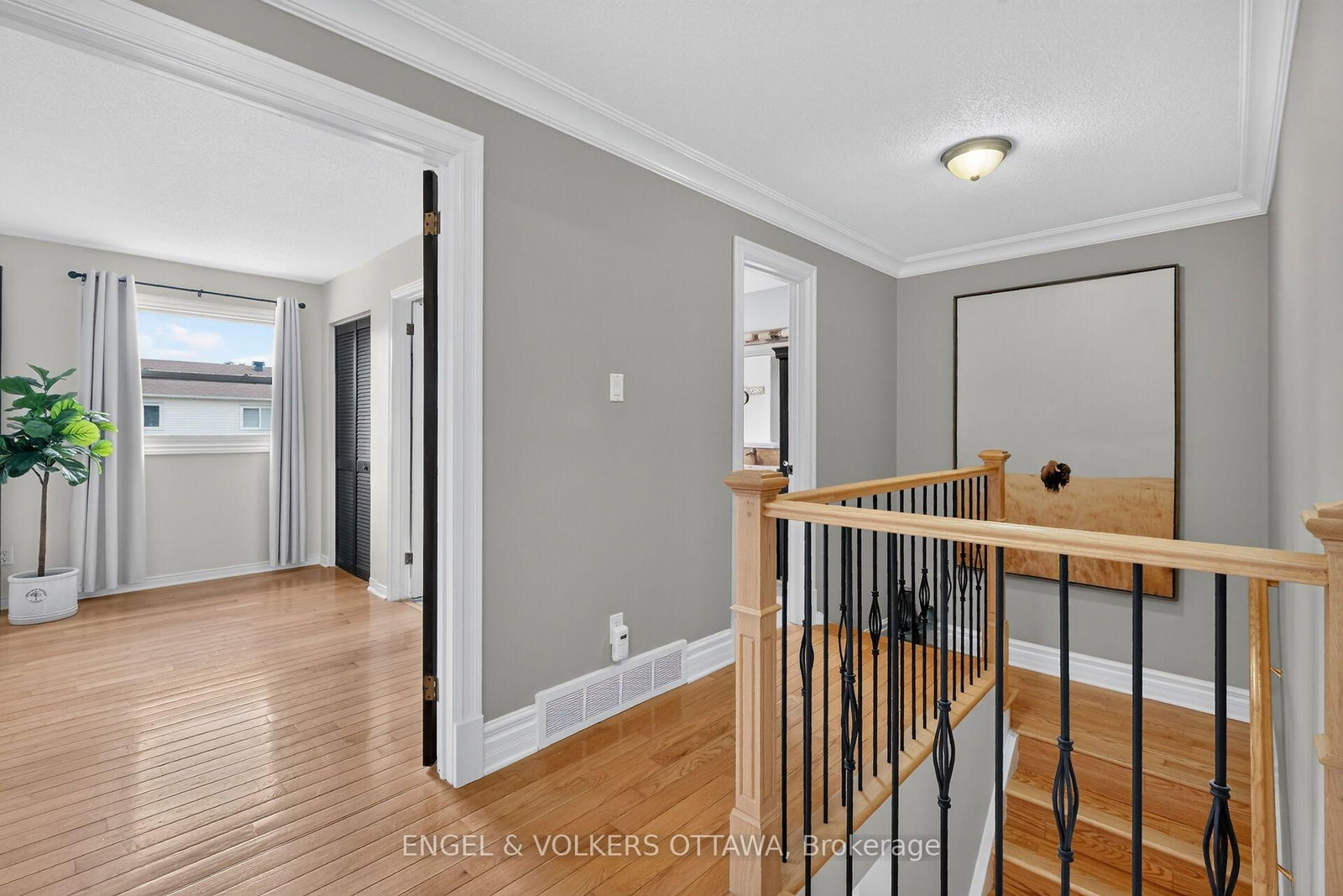1069 St Germain Crescent • Ottawa, ON photo 29