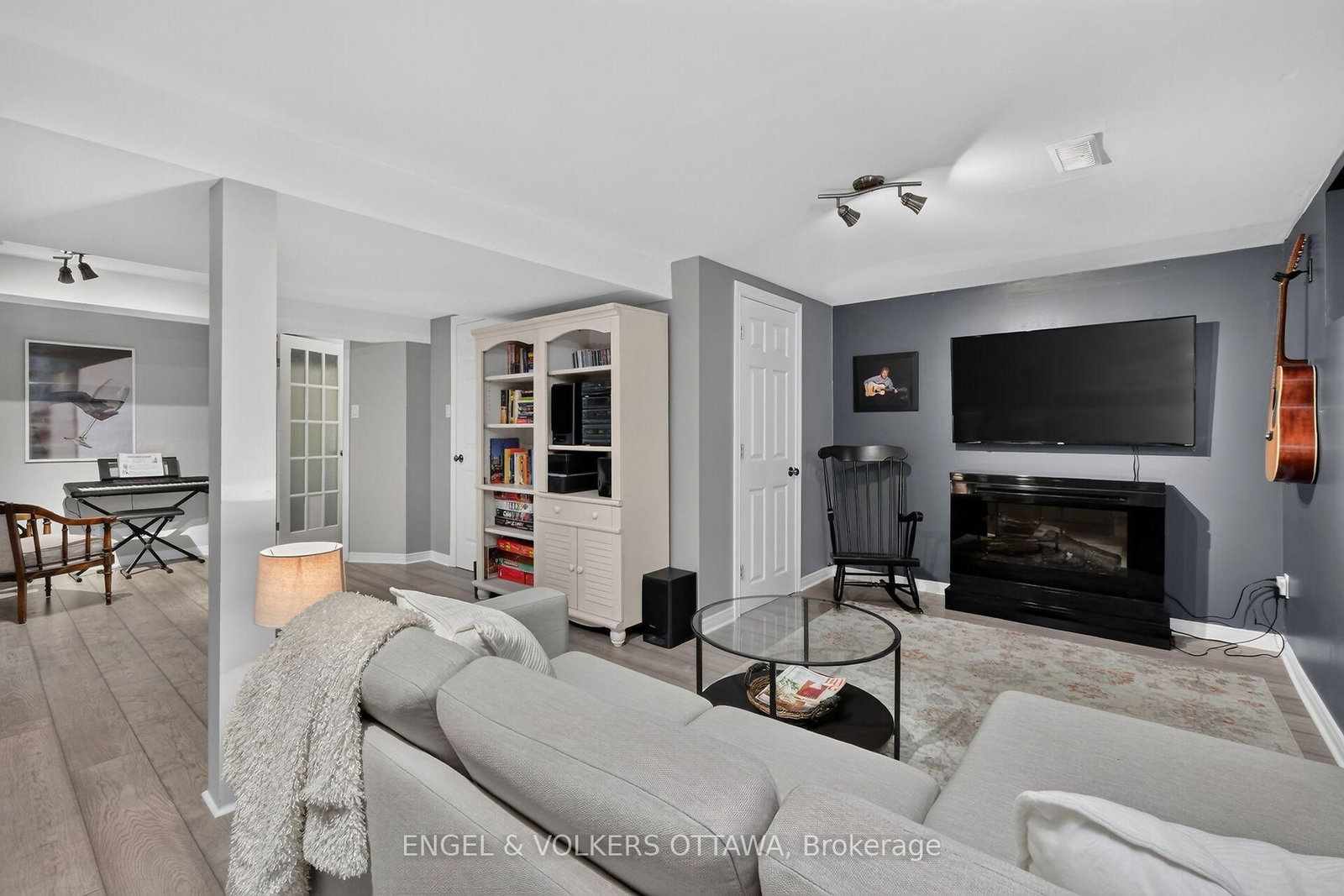 1069 St Germain Crescent • Ottawa, ON photo 32