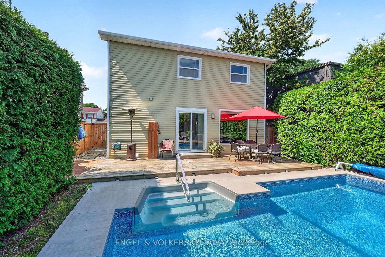 1069 St Germain Crescent • Ottawa, ON photo 36