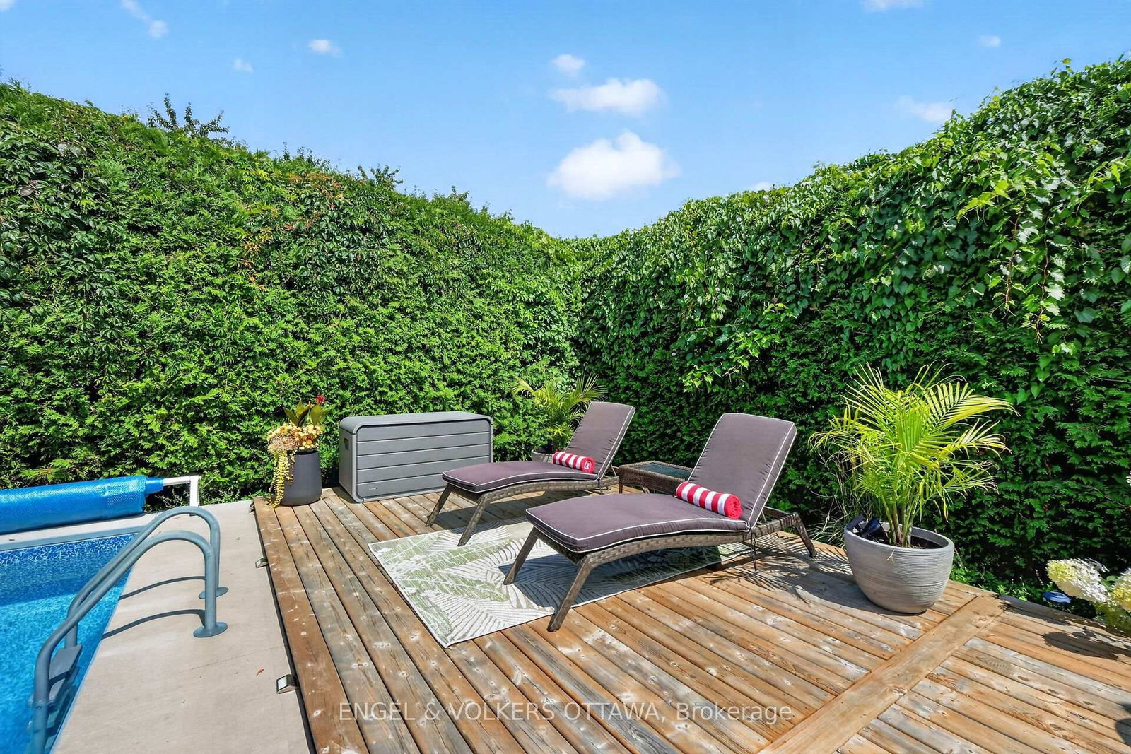 1069 St Germain Crescent • Ottawa, ON photo 38