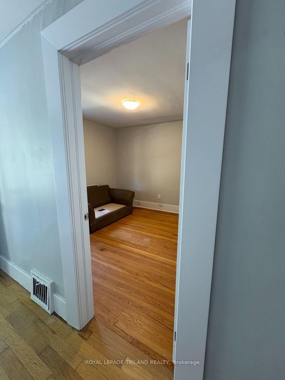 193 Huron Street, London East 4
