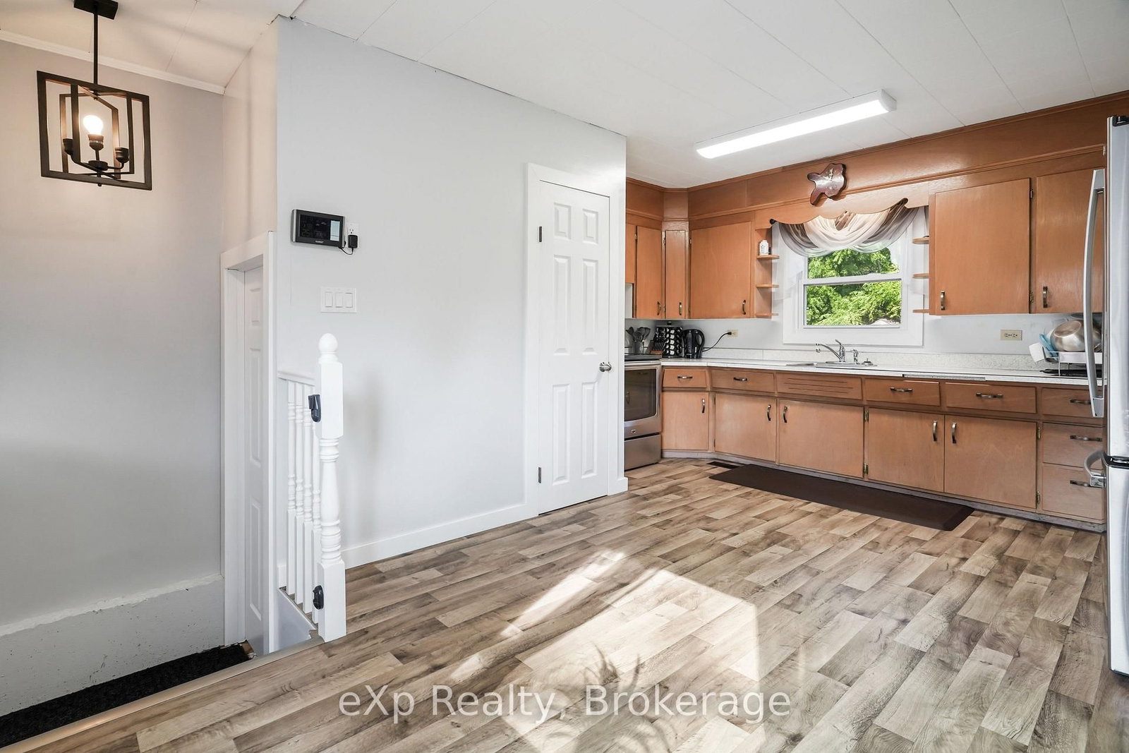 1060 Sanderson Street • Howick, ON photo 11