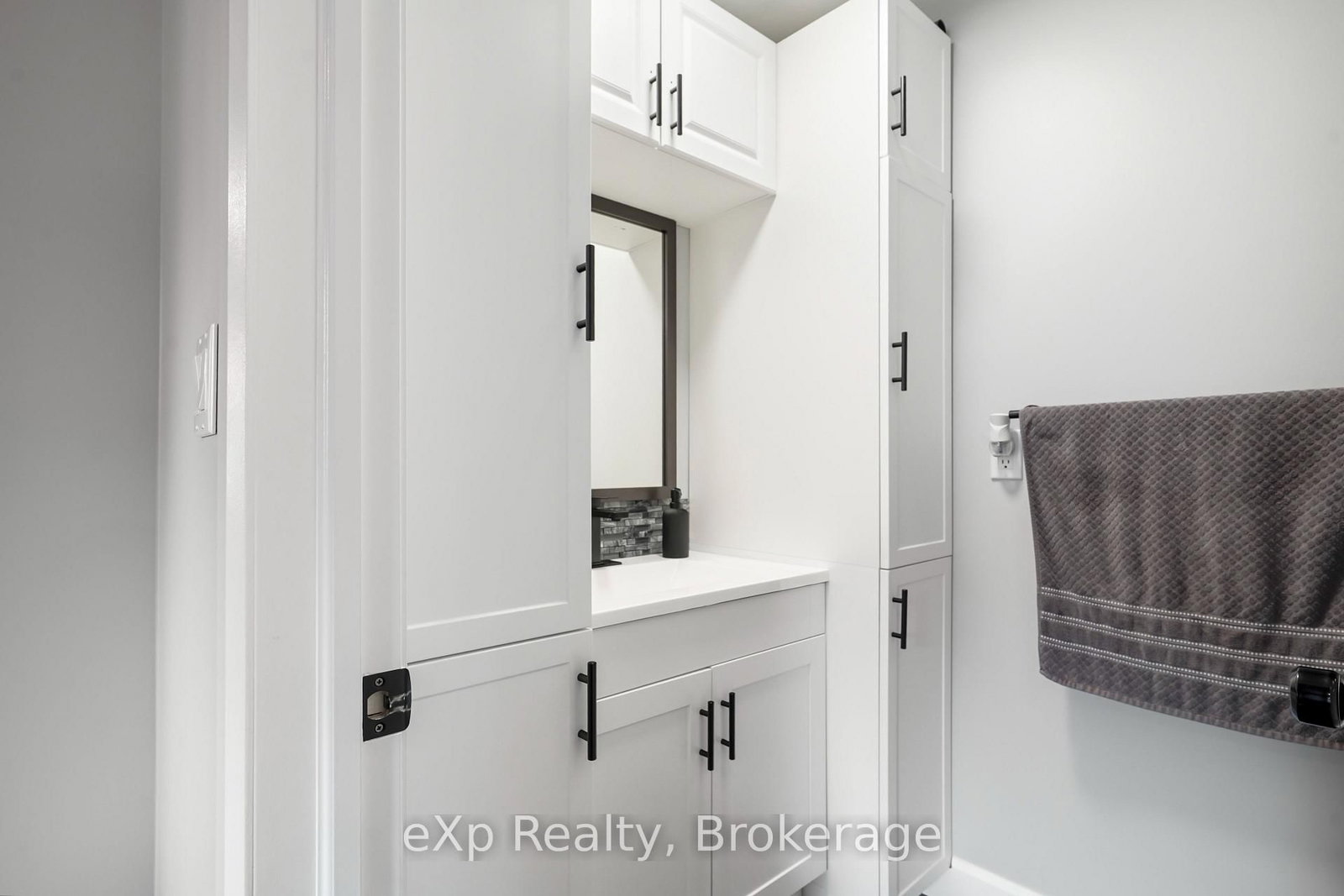 1060 Sanderson Street • Howick, ON photo 13