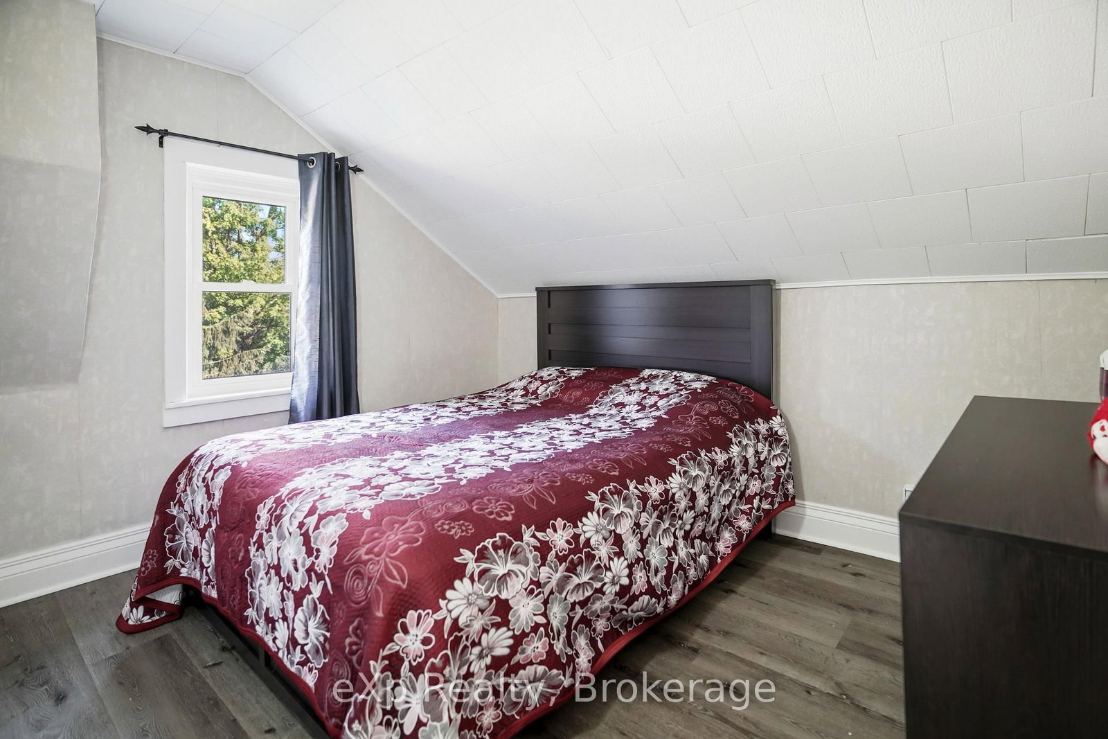 1060 Sanderson Street • Howick, ON photo 25