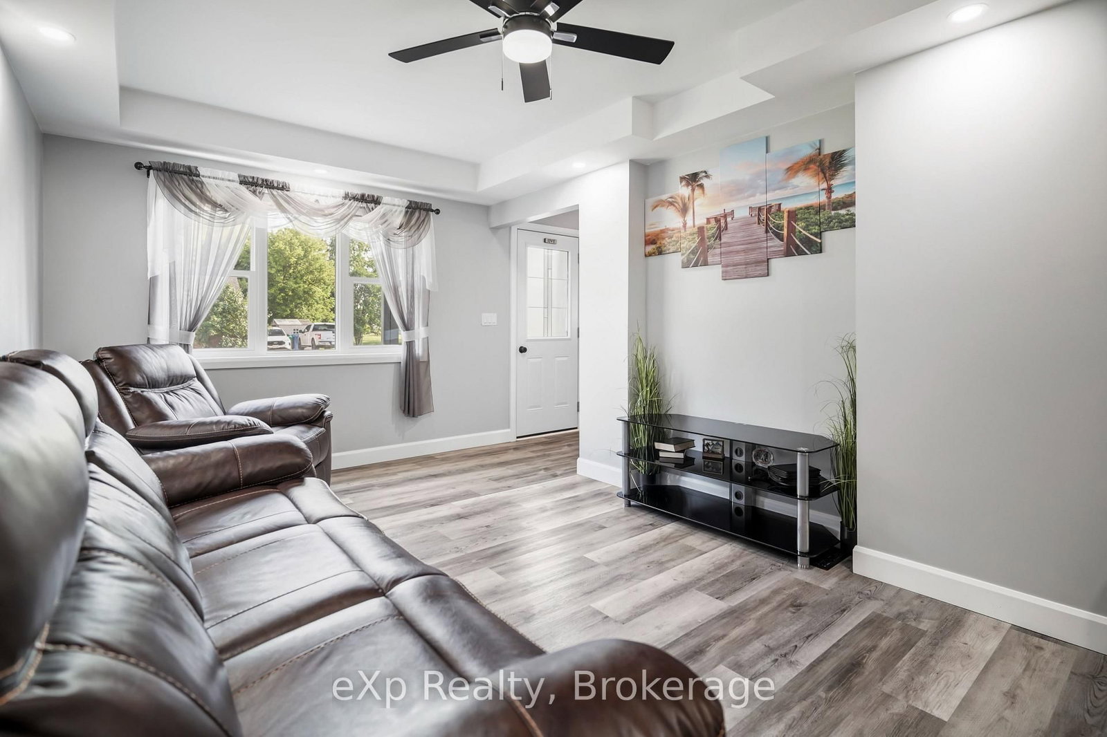 1060 Sanderson Street • Howick, ON photo 6