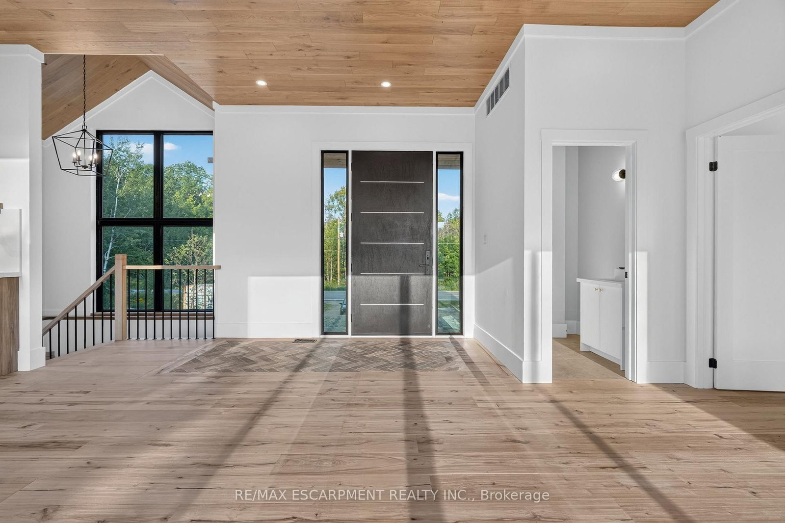 1641 Brackenrig Road • Muskoka Lakes, ON photo 4