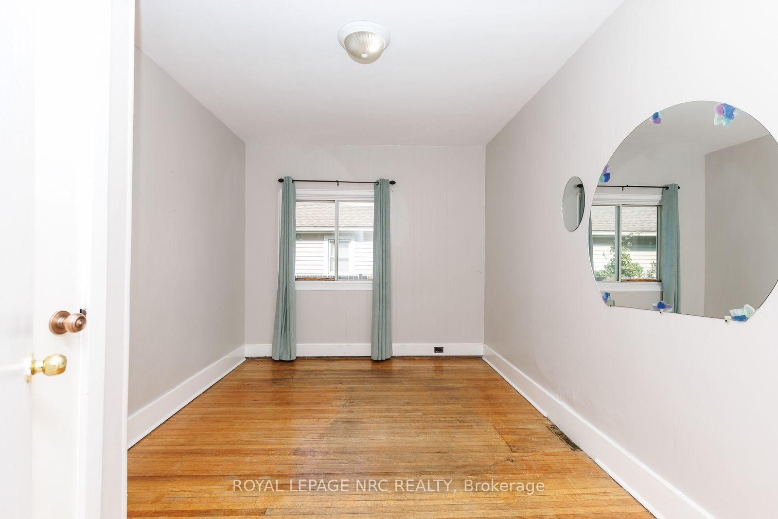 242 Henrietta Street • Fort Erie, ON photo 12