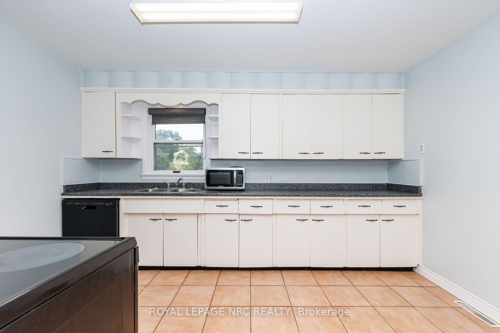 242 Henrietta Street • Fort Erie, ON photo 23