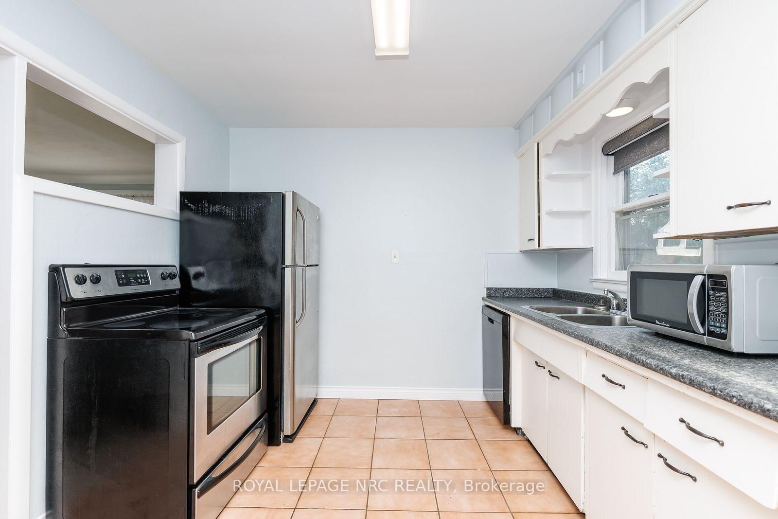 242 Henrietta Street • Fort Erie, ON photo 25