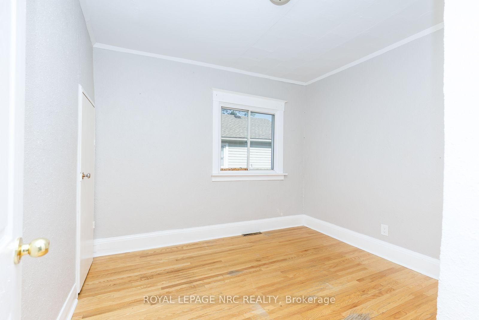 242 Henrietta Street • Fort Erie, ON photo 26