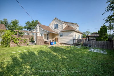 242 Henrietta Street • Fort Erie, ON photo 5