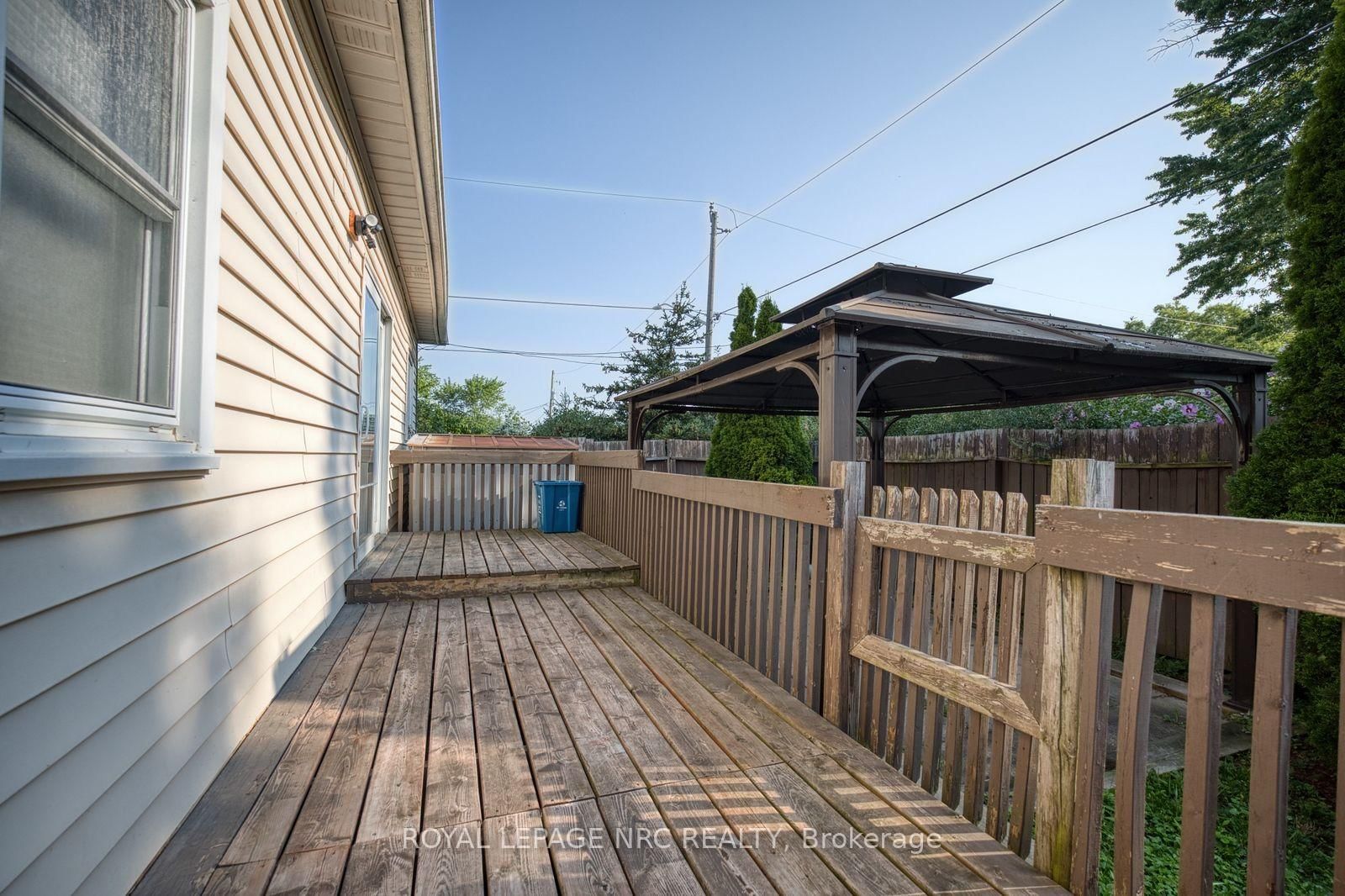 242 Henrietta Street • Fort Erie, ON photo 8
