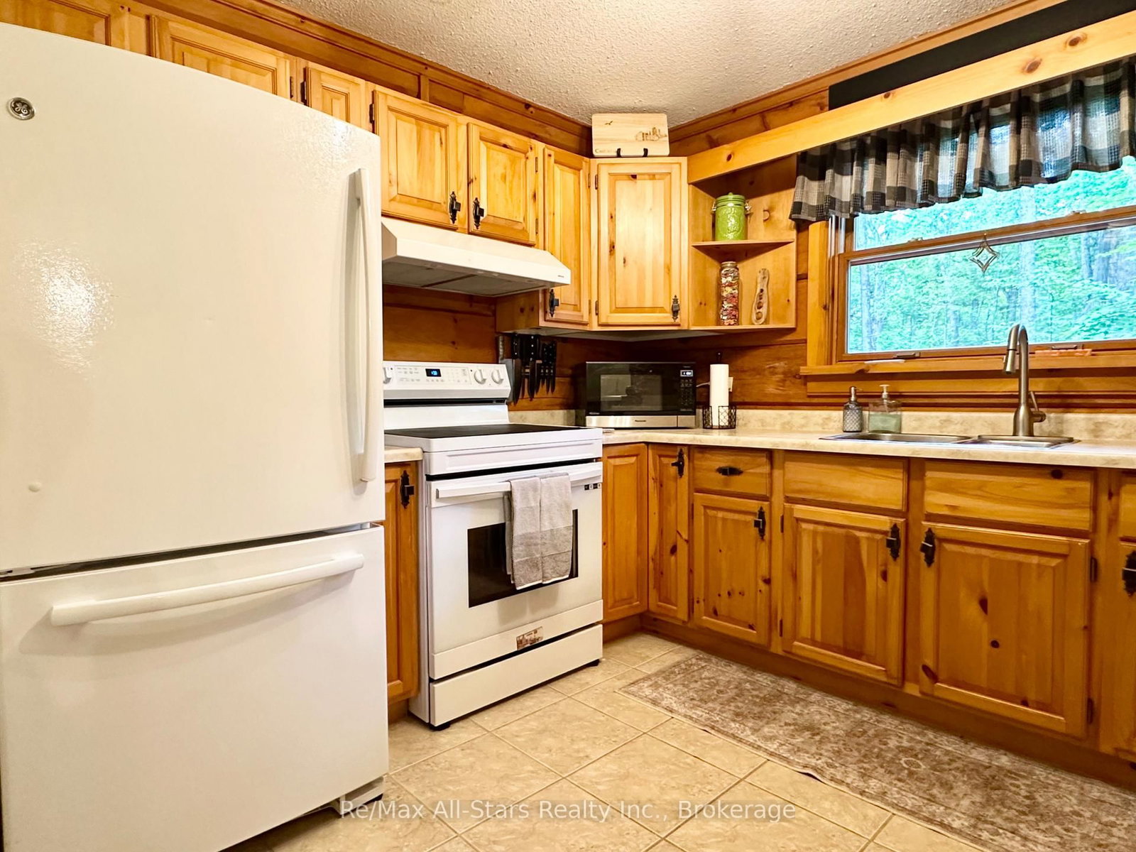 55 Golf Club Crescent • Kawartha Lakes, ON photo 8