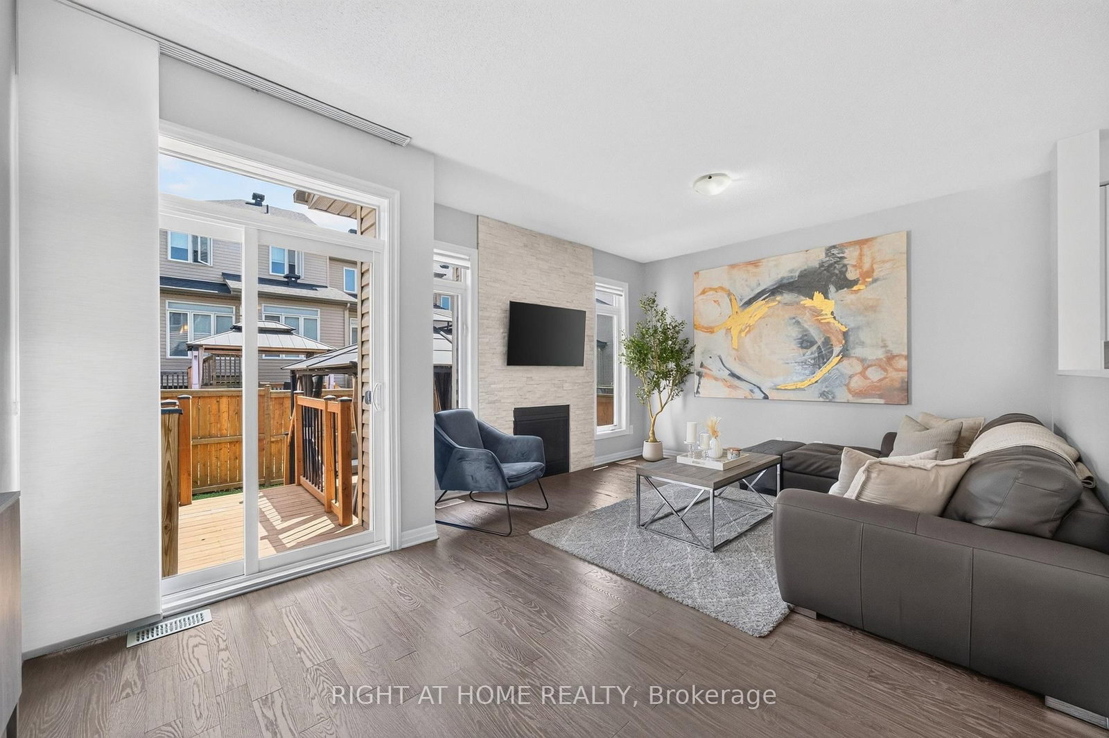 624 Spring Valley Drive • Ottawa, ON photo 10