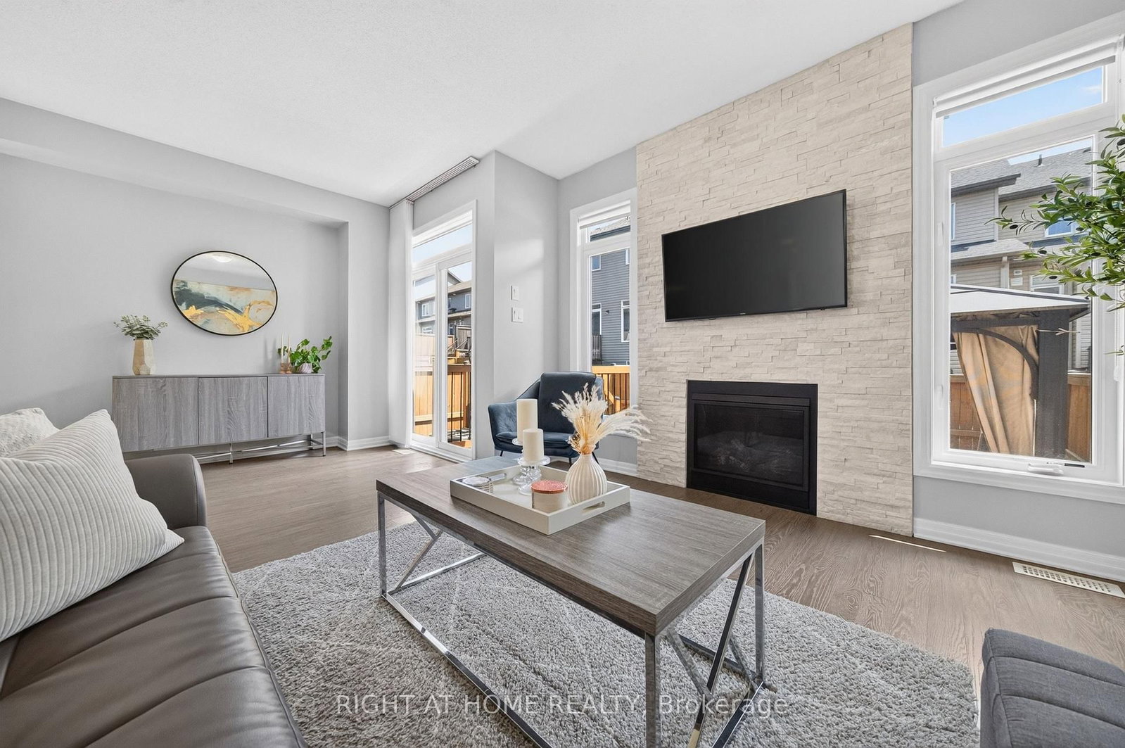 624 Spring Valley Drive • Ottawa, ON photo 12