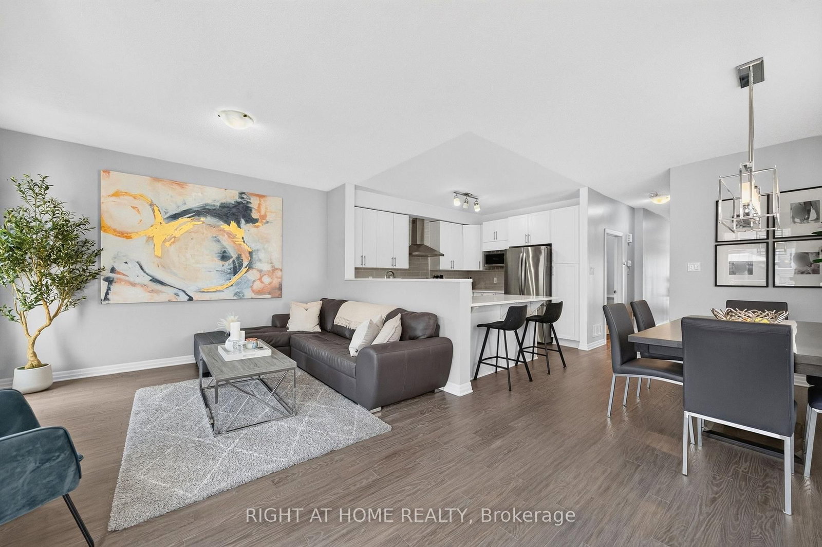 624 Spring Valley Drive • Ottawa, ON photo 15