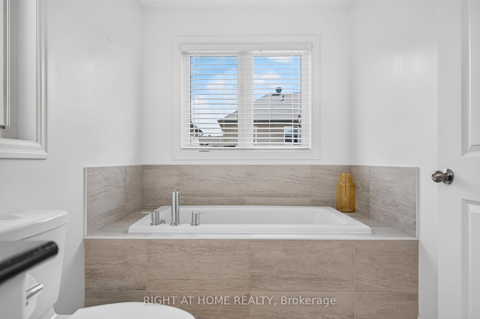 624 Spring Valley Drive • Ottawa, ON photo 34