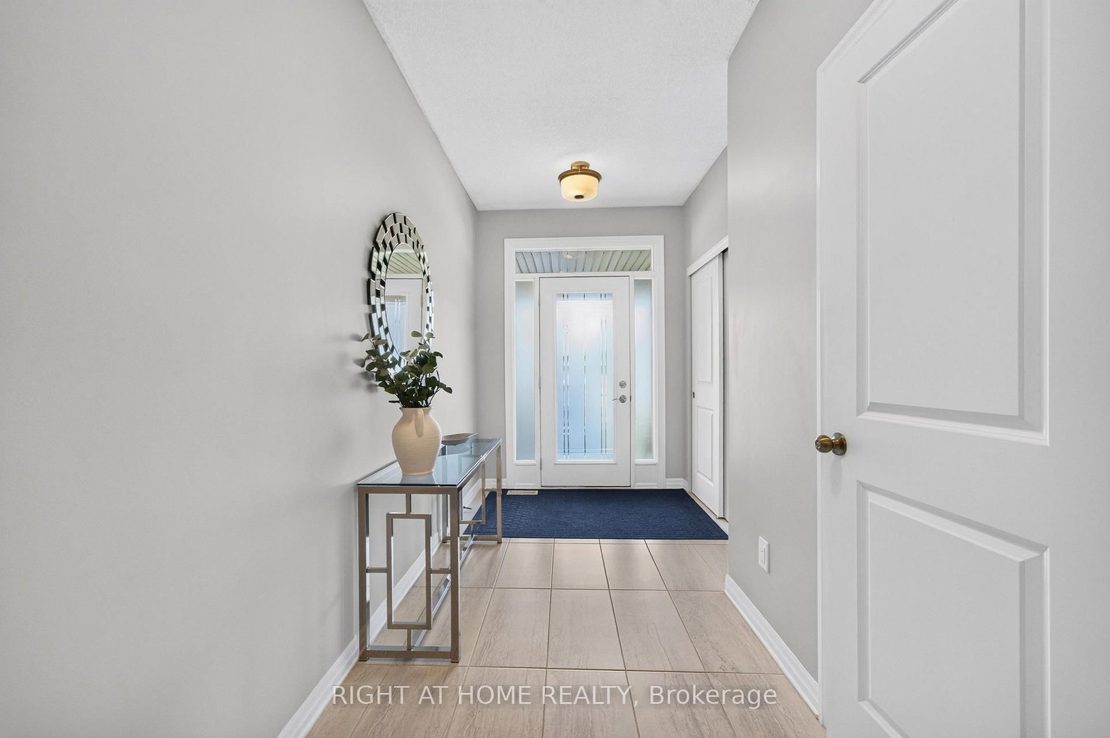 624 Spring Valley Drive • Ottawa, ON photo 4
