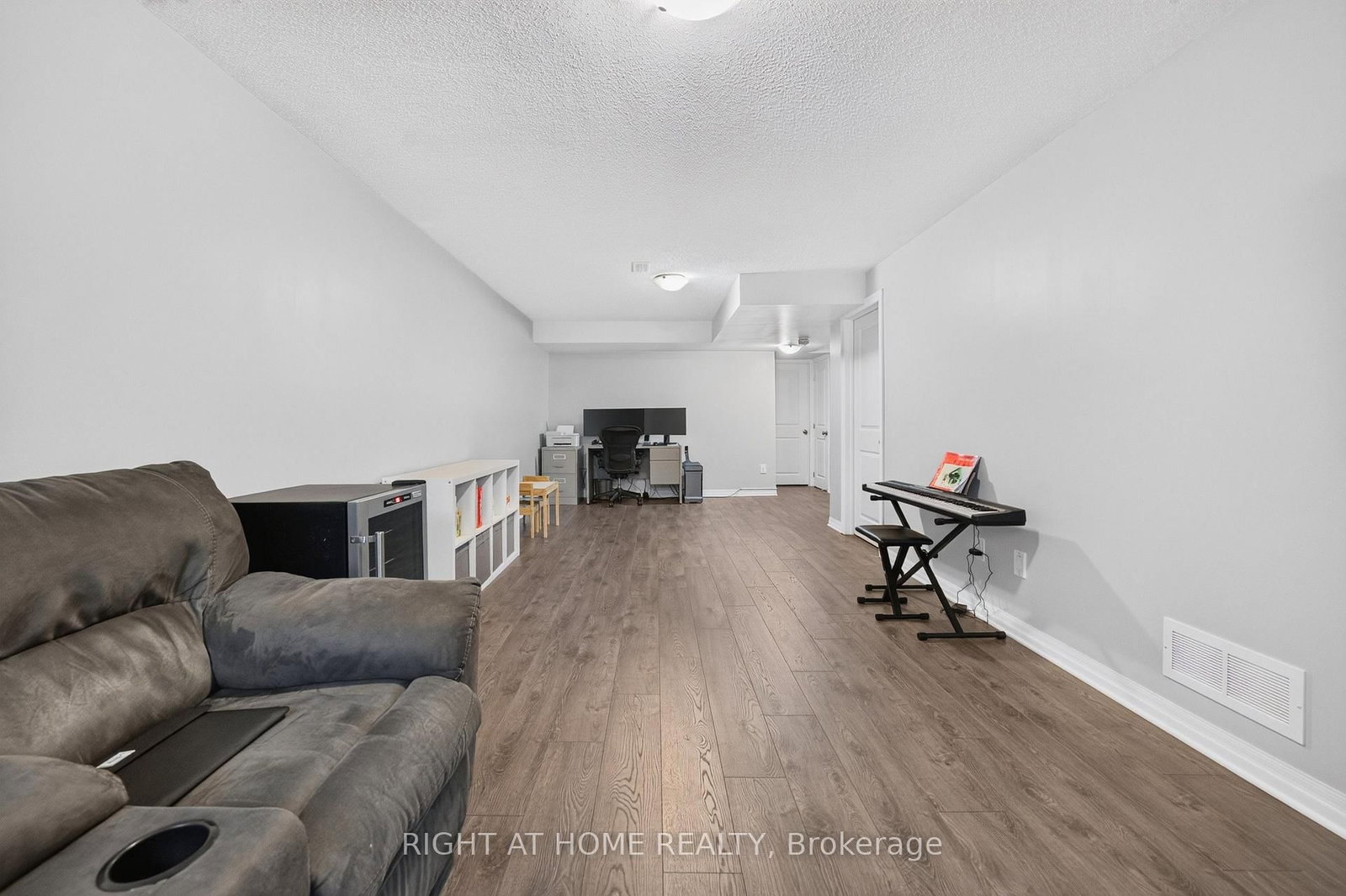 624 Spring Valley Drive • Ottawa, ON photo 43