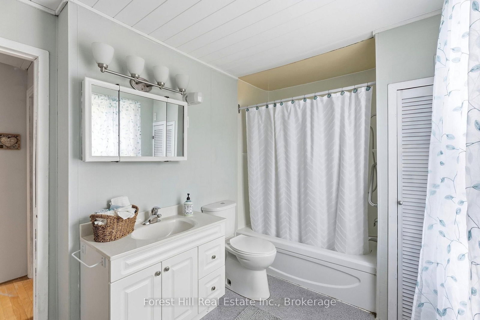 9 Spruce Glen Road • Huntsville, ON photo 11
