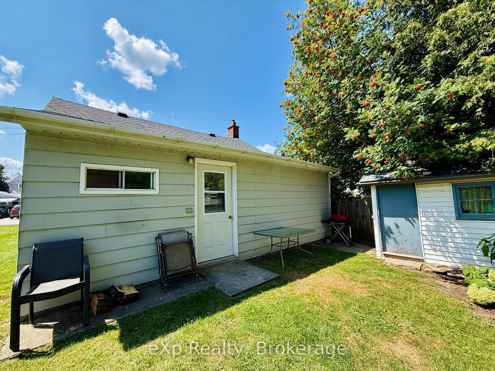 Listing Image 3