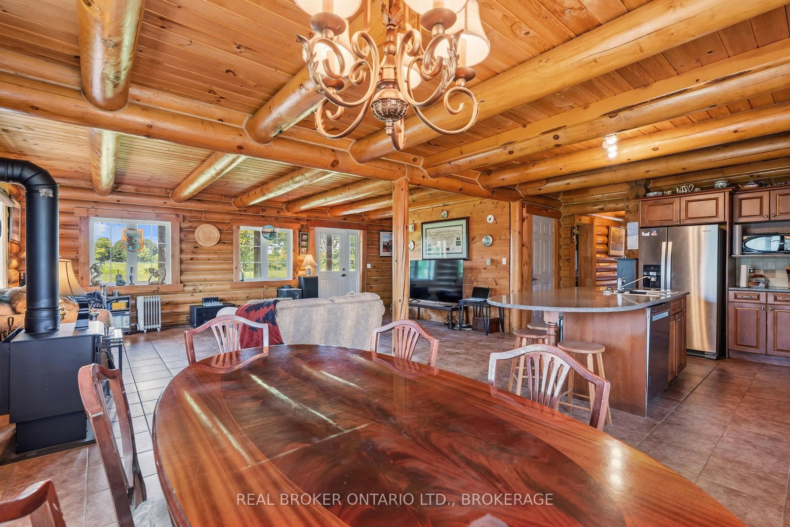 16610 Sixth Road • North Stormont, ON photo 12