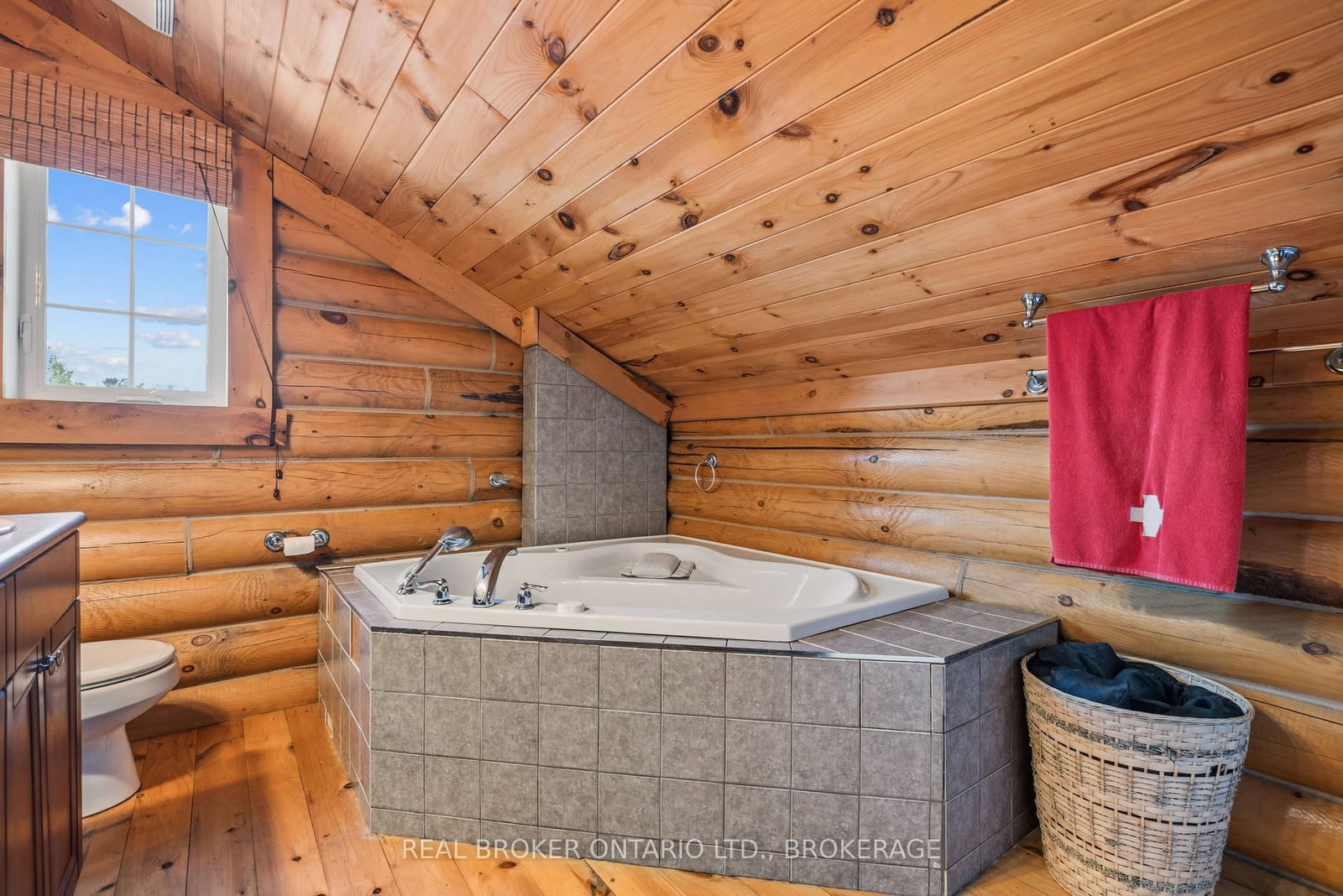 16610 Sixth Road • North Stormont, ON photo 23