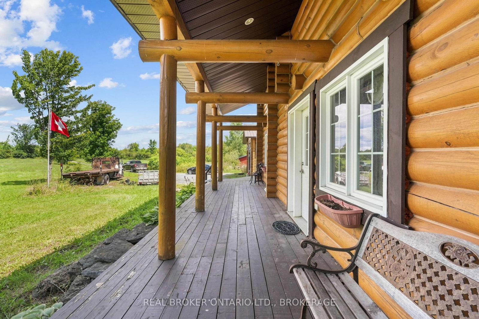 16610 Sixth Road • North Stormont, ON photo 5