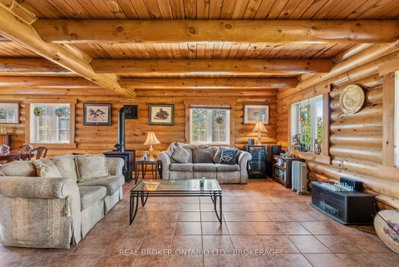 16610 Sixth Road • North Stormont, ON photo 8