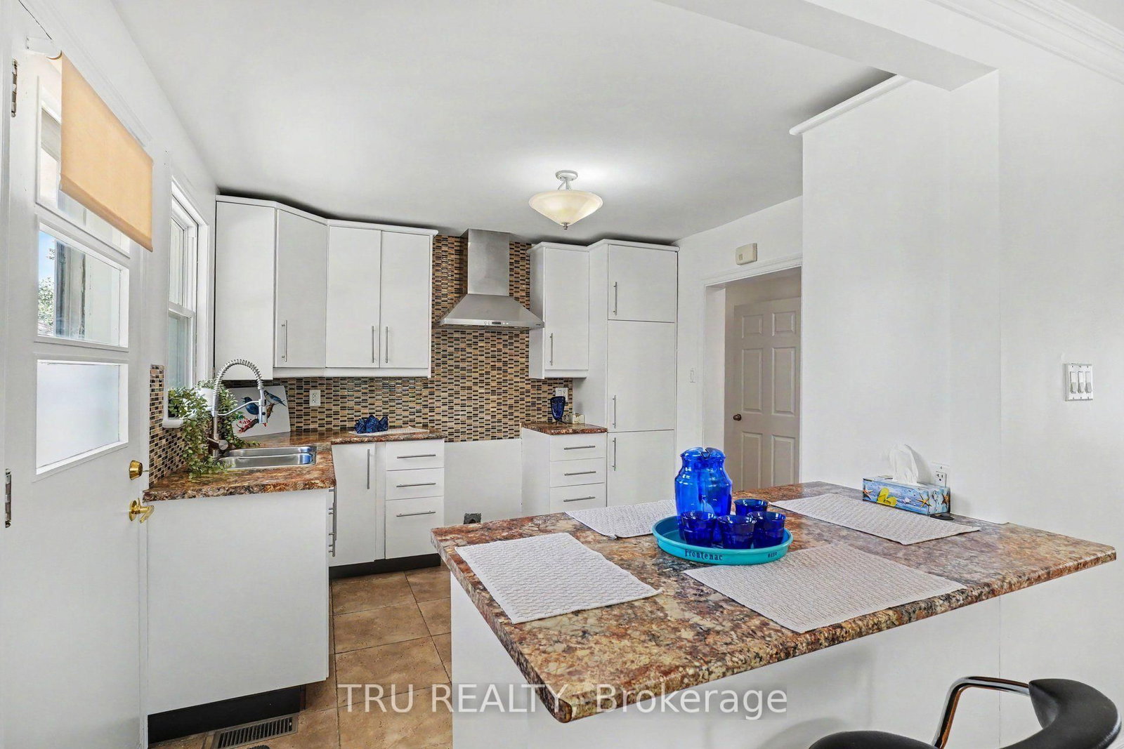 1908 Saunderson Drive • Ottawa, ON photo 12